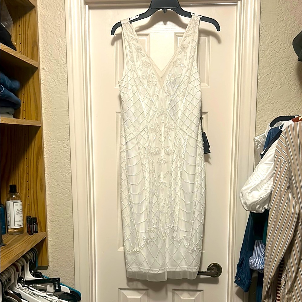 Elegant White Sleeveless Dress
